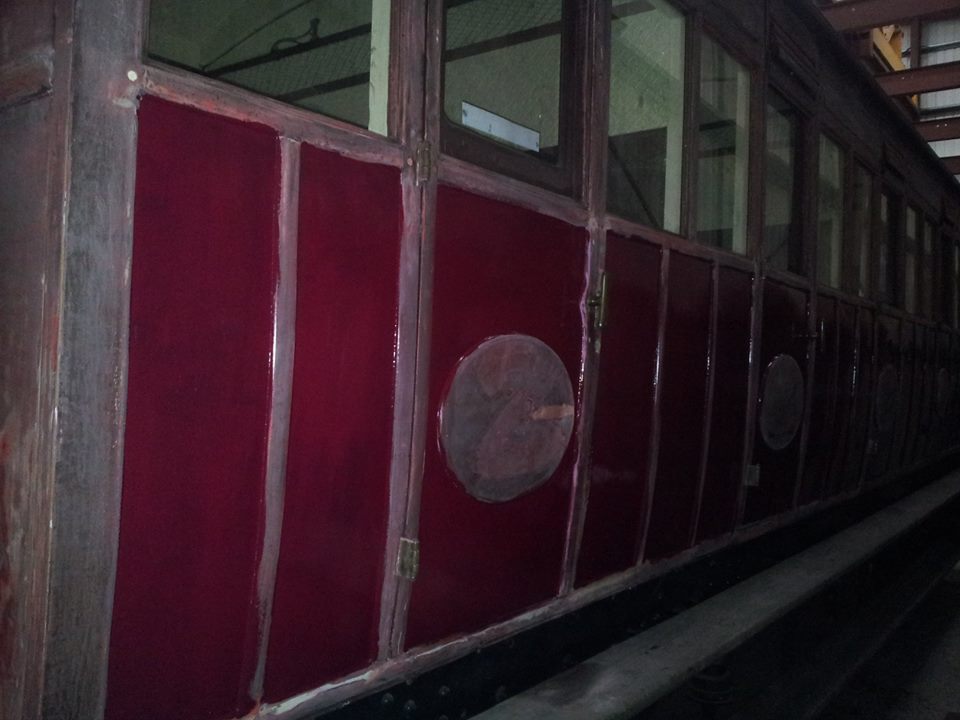 The first new paint goes onto the N London Coach